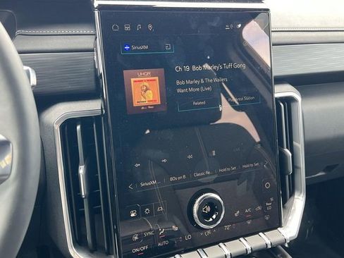 New 2025 GMC Acadia Elevation image 15