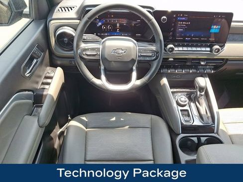Used 2024 Chevrolet Colorado ZR2 w/ ZR2 Convenience Package III AWD/4WD image 3