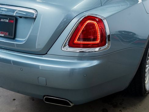 Used 2017 Rolls-Royce Wraith image 28