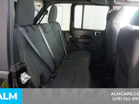 Used 2025 Jeep Wrangler Unlimited Sport AWD/4WD image 19