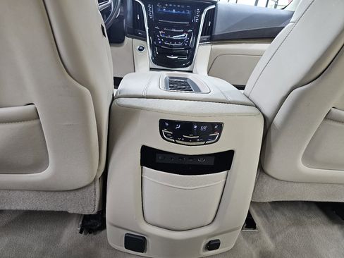 Used 2019 Cadillac Escalade ESV Premium Luxury w/ LPO, Radiant Package image 28
