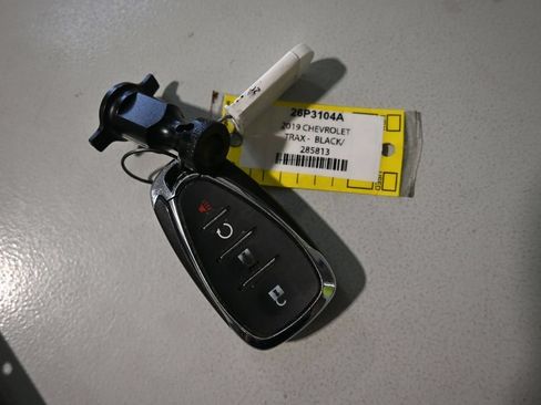 Used 2019 Chevrolet Trax LT w/ LT Convenience Package FWD image 25