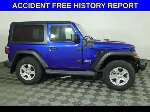 Used 2019 Jeep Wrangler Sport AWD/4WD image 2