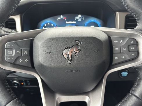 New 2025 Ford Bronco Outer Banks w/ Black Appearance Package image 25