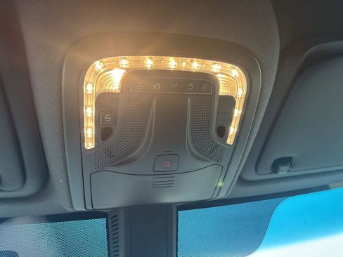 Used 2025 Mercedes-Benz Sprinter 2500 image 16