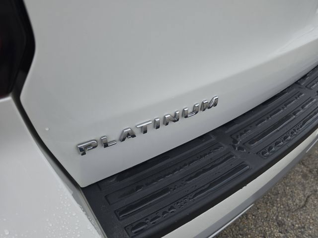 Used 2024 Ford Expedition Platinum AWD/4WD image 6