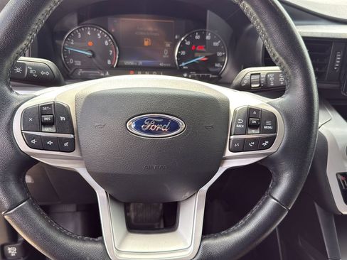 Used 2021 Ford Explorer XLT RWD image 14