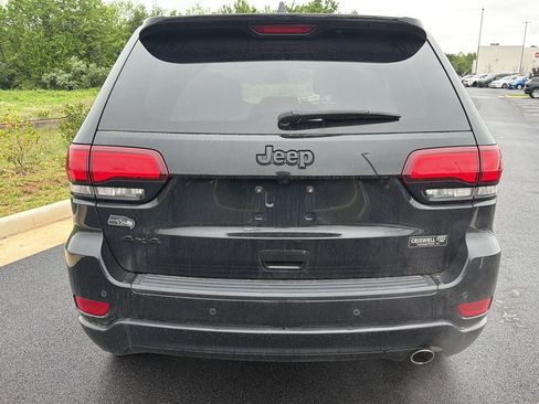 Used 2021 Jeep Grand Cherokee Laredo X AWD/4WD image 2