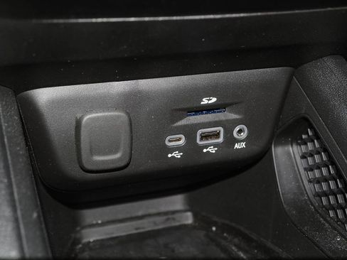 Used 2023 Chevrolet TrailBlazer ACTIV w/ Sun and Liftgate Package AWD/4WD image 15