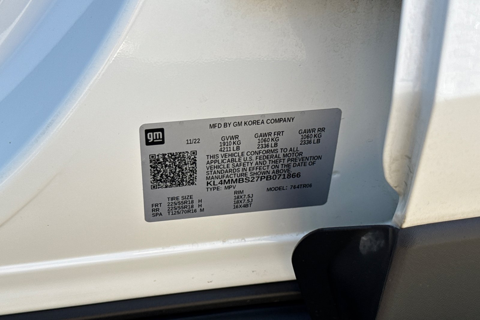 Used 2023 Buick Encore GX Preferred w/ Cold Weather Comfort Package FWD image 32