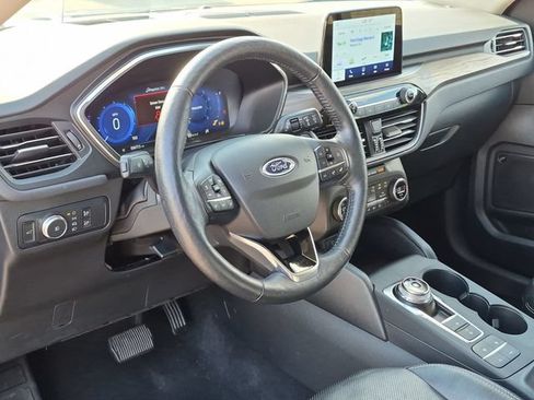 Used 2020 Ford Escape Titanium w/ Titanium Premium Package 2.0 AWD/4WD image 7
