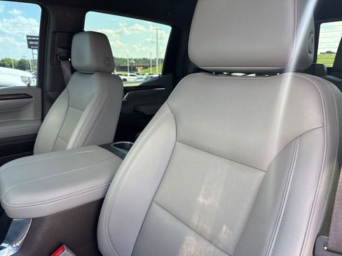 Used 2024 GMC Sierra 1500 SLT AWD/4WD image 19