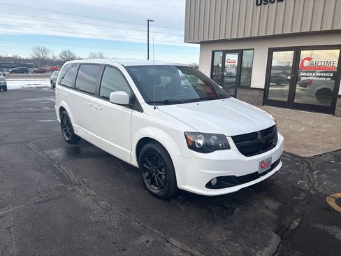 Used 2019 Dodge Grand Caravan SXT w/ Blacktop Package image 2