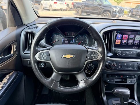 Used 2017 Chevrolet Colorado Z71 AWD/4WD image 10