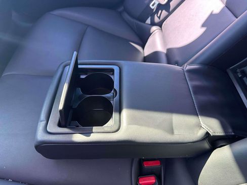 Used 2019 INFINITI Q50 Luxe w/ Essential Package (3.0T Luxe) image 10