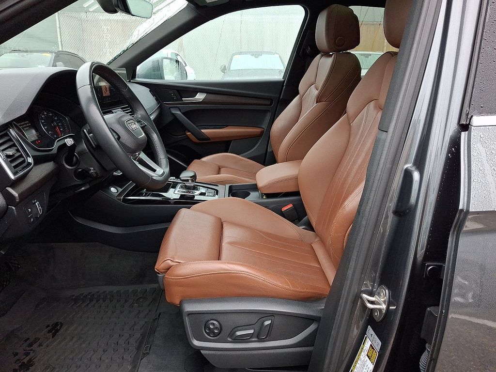 Used 2024 Audi Q5 2.0T Premium w/ Convenience Package AWD/4WD image 14