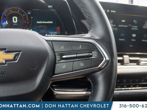 Used 2025 Chevrolet Equinox LT AWD/4WD image 13
