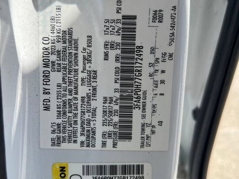 Used 2016 Ford Fusion SE FWD image 28