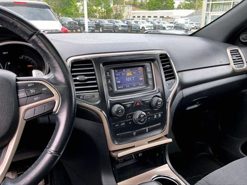 Used 2014 Jeep Grand Cherokee Laredo AWD/4WD image 18