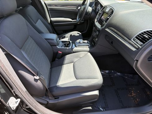 Used 2022 Chrysler 300 Touring w/ Sport Appearance Package RWD image 14