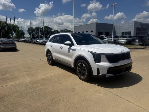 Certified 2025 Kia Sorento S w/ Panoramic Sunroof Package FWD image 10