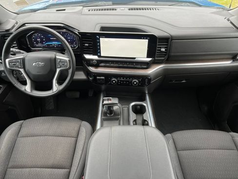 Used 2024 Chevrolet Silverado 1500 RST AWD/4WD image 3