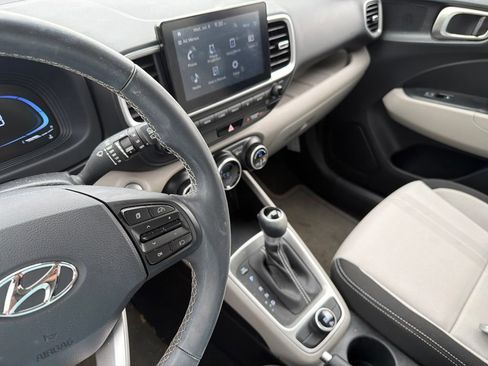 Certified 2024 Hyundai Venue SEL FWD image 27