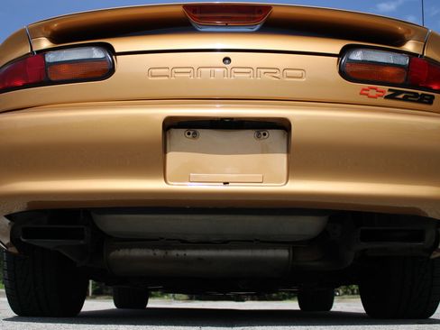 Used 1998 Chevrolet Camaro Z28 RWD image 14