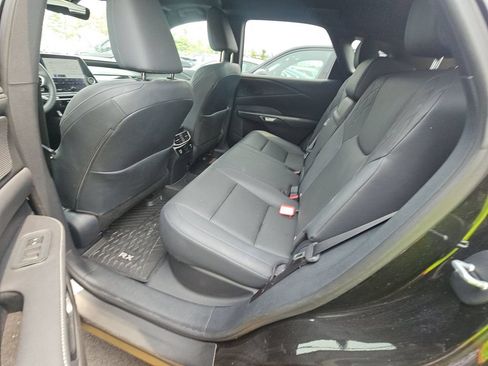 Used 2024 Lexus RX 350 AWD image 4