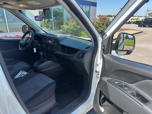 Used 2022 RAM ProMaster City Tradesman FWD image 10