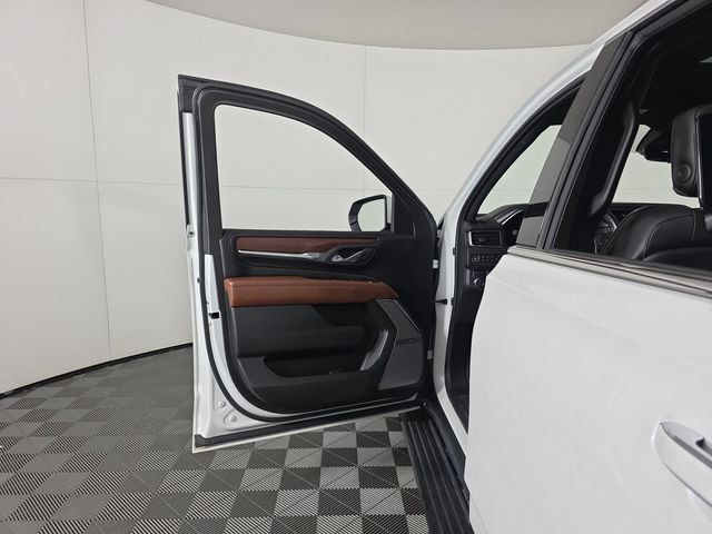 Used 2024 GMC Yukon Denali Ultimate AWD/4WD image 23