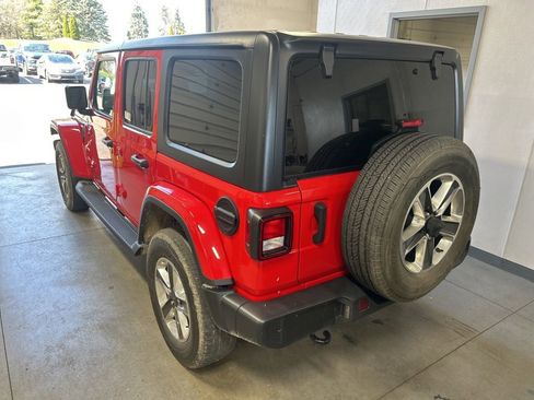 Used 2021 Jeep Wrangler Unlimited Sahara image 5