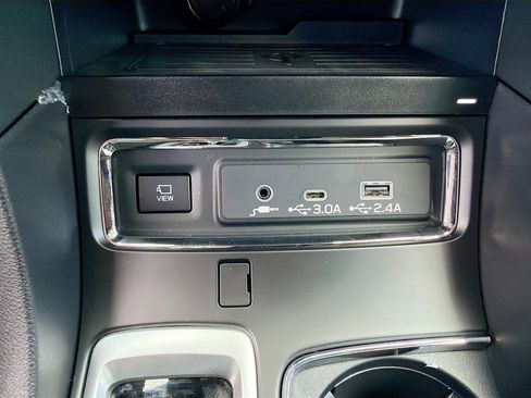 New 2026 Subaru Ascent Limited AWD/4WD image 31