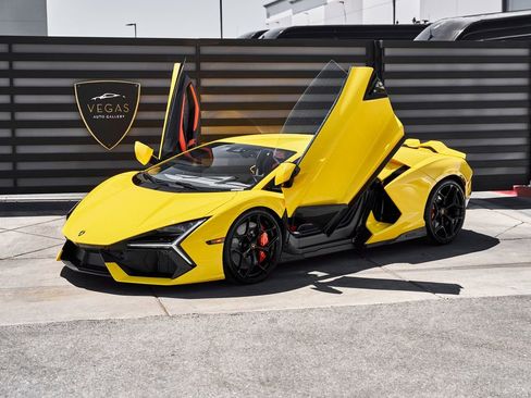 Used 2025 Lamborghini Revuelto AWD/4WD image 5