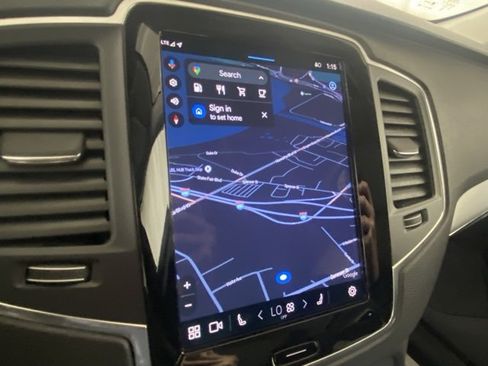 Certified 2025 Volvo XC90 B5 Core image 19