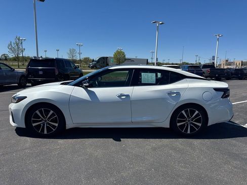 Used 2023 Nissan Maxima SL FWD image 4