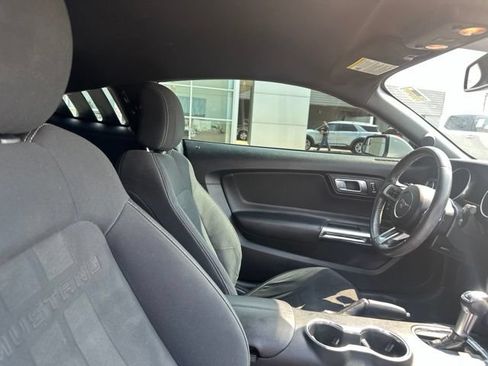 Used 2018 Ford Mustang Coupe w/ Equipment Group 101A RWD image 10