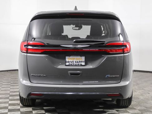 Used 2022 Chrysler Pacifica Limited image 19