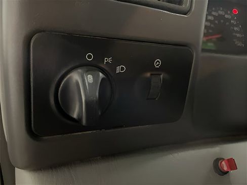 Used 2004 Ford F550 4x4 Regular Cab Super Duty image 24