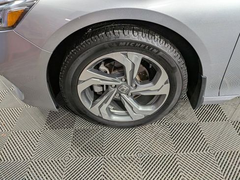 Used 2018 Honda Accord EX image 31