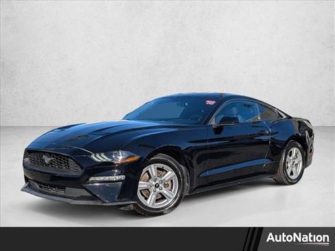 Used 2018 Ford Mustang Coupe image 1