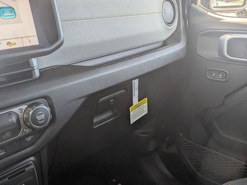 New 2026 Jeep Gladiator Sport image 24