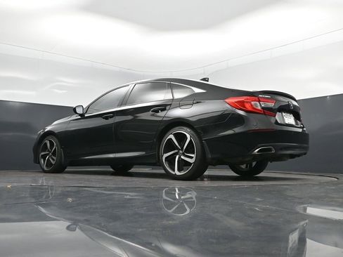 Used 2018 Honda Accord Sport image 41