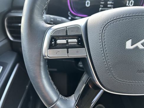 Used 2025 Kia Telluride EX w/ EX Captain's Chair Package image 29