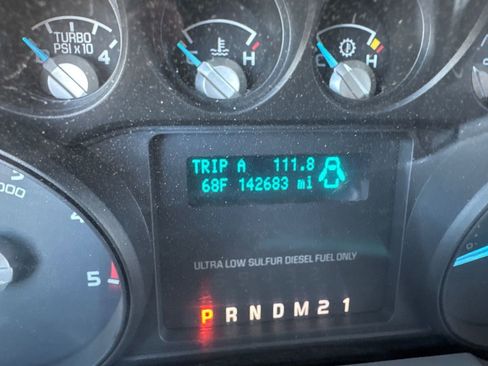 Used 2012 Ford F550 4x4 SuperCab Super Duty w/ Payload Upgrade Pkg image 7