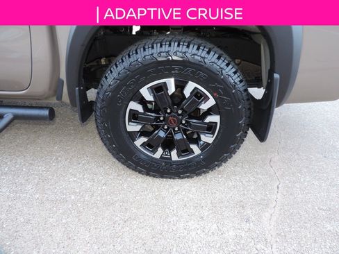 Used 2024 Nissan Frontier PRO-4X w/ Technology Package AWD/4WD image 15