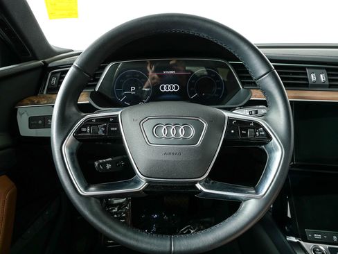 Used 2023 Audi e-tron Premium w/ Convenience Plus Package AWD/4WD image 9