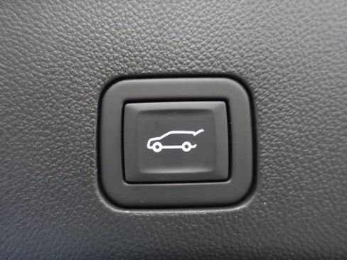 Used 2024 Chevrolet Tahoe High Country w/ Advanced Technology Package AWD/4WD image 27