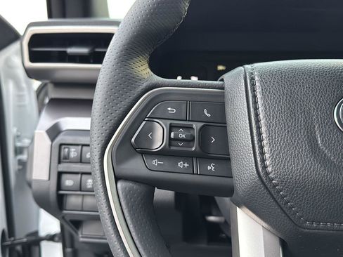 New 2025 Toyota 4Runner SR5 image 18