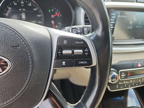 Used 2019 Kia Sorento EX w/ EX Touring Package AWD/4WD image 18